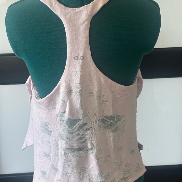 Alo pink tank size medium - Picture 6 of 7